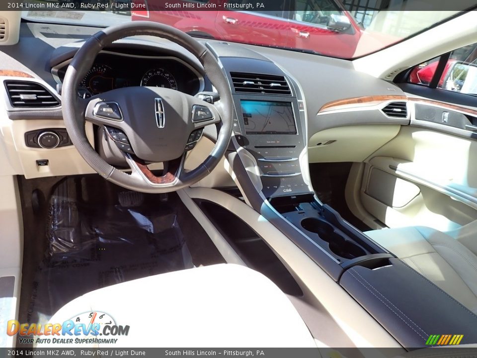 Dashboard of 2014 Lincoln MKZ AWD Photo #17