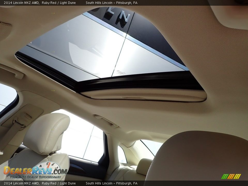 Sunroof of 2014 Lincoln MKZ AWD Photo #20