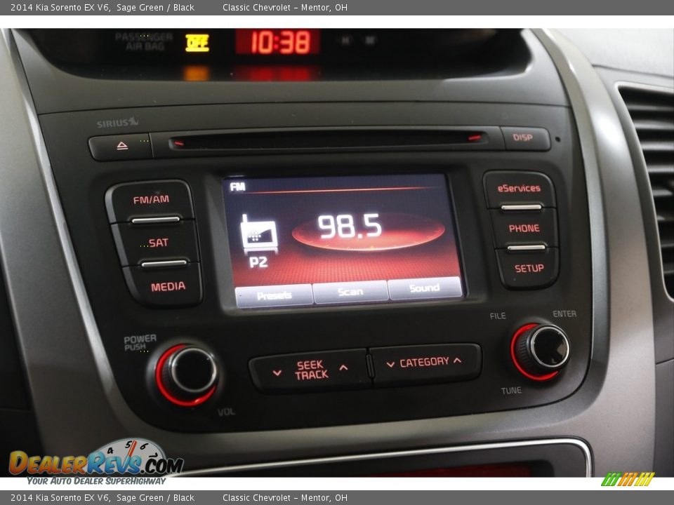 Controls of 2014 Kia Sorento EX V6 Photo #10