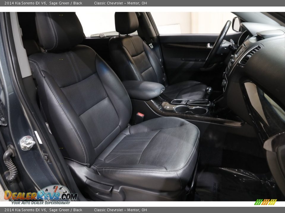 Front Seat of 2014 Kia Sorento EX V6 Photo #14