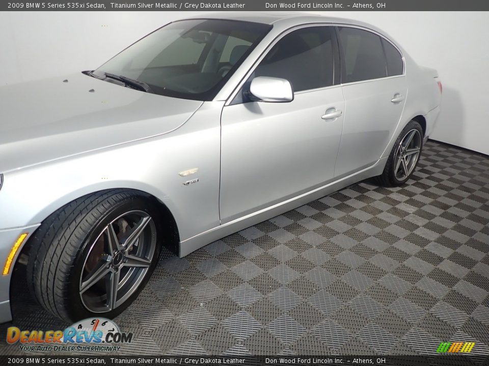 2009 BMW 5 Series 535xi Sedan Titanium Silver Metallic / Grey Dakota Leather Photo #11