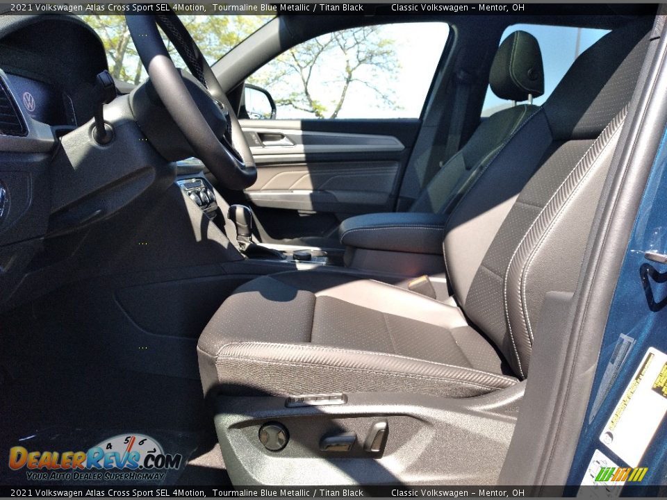 Front Seat of 2021 Volkswagen Atlas Cross Sport SEL 4Motion Photo #4
