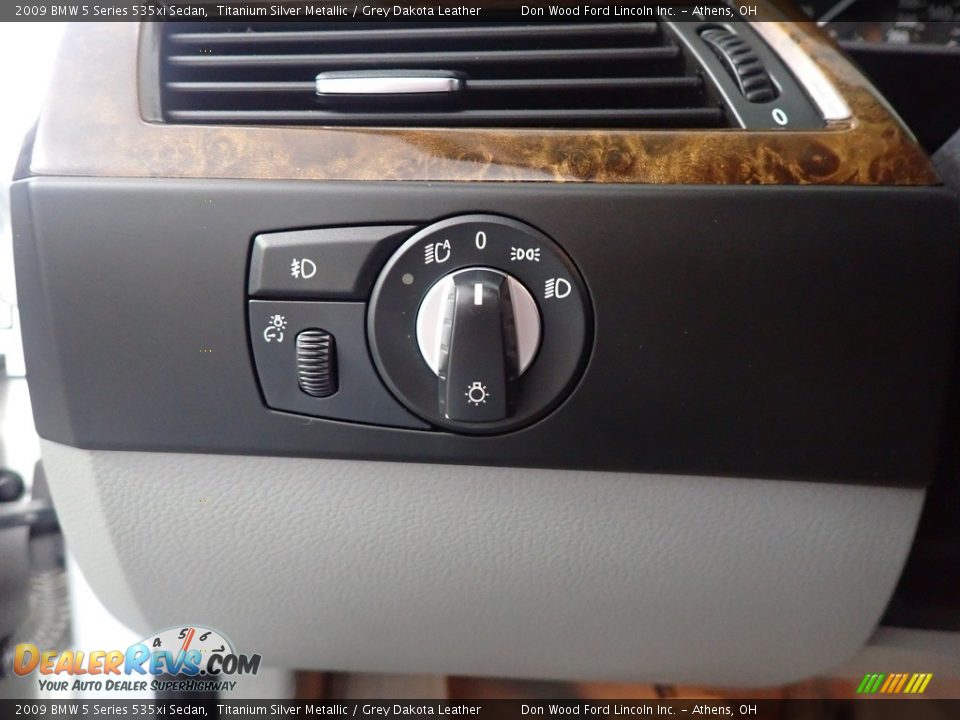 2009 BMW 5 Series 535xi Sedan Titanium Silver Metallic / Grey Dakota Leather Photo #32