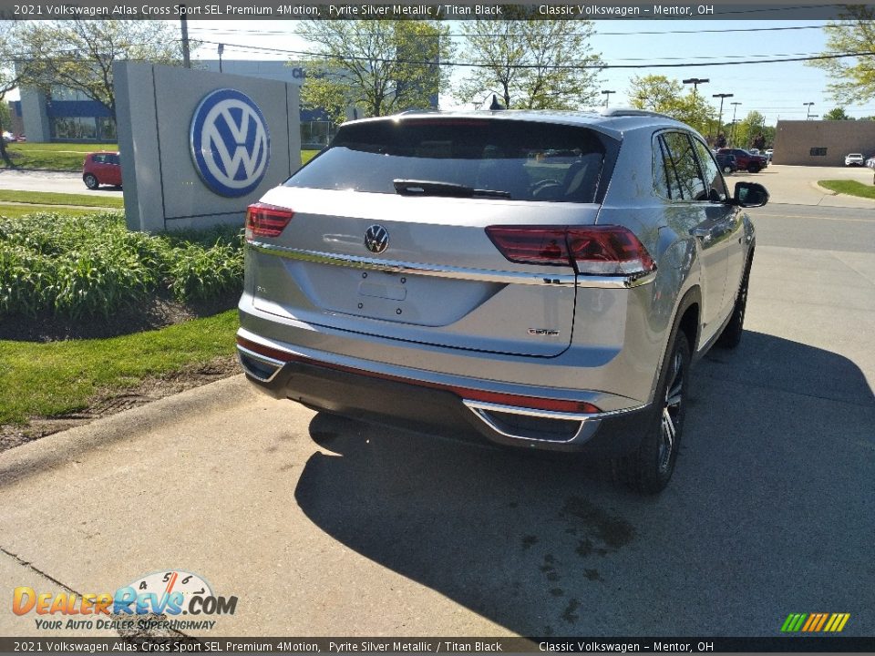 2021 Volkswagen Atlas Cross Sport SEL Premium 4Motion Pyrite Silver Metallic / Titan Black Photo #2