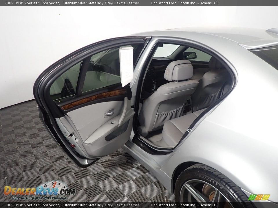 2009 BMW 5 Series 535xi Sedan Titanium Silver Metallic / Grey Dakota Leather Photo #34