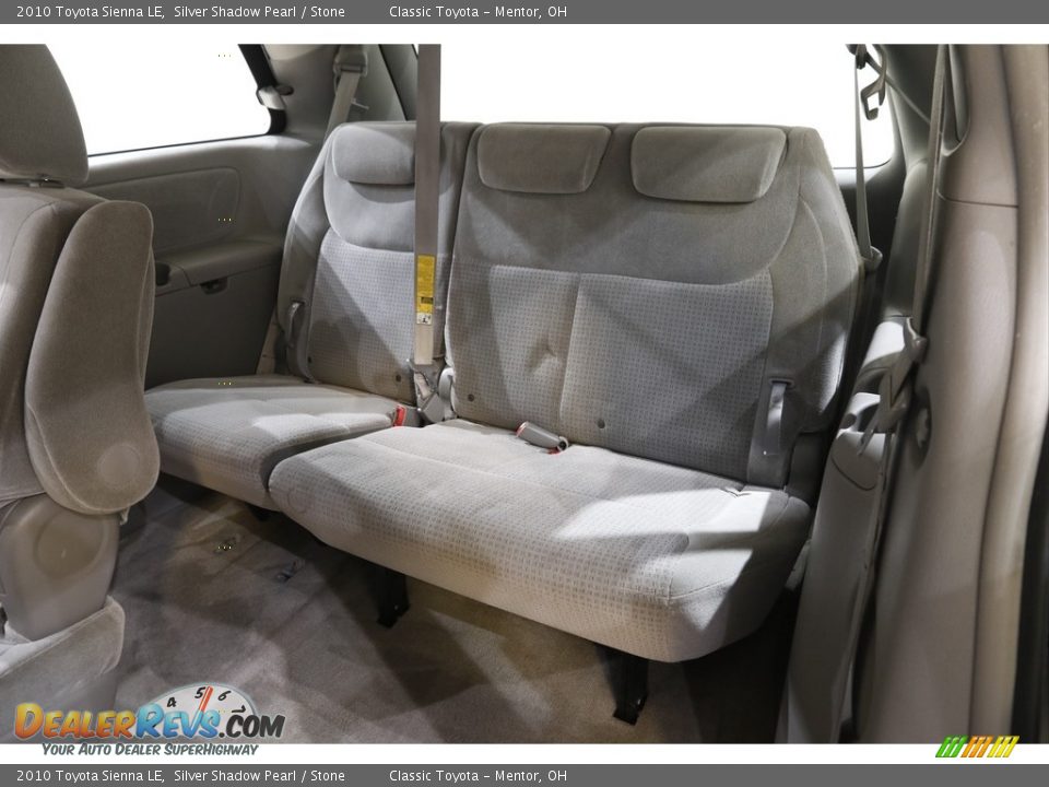 2010 Toyota Sienna LE Silver Shadow Pearl / Stone Photo #18