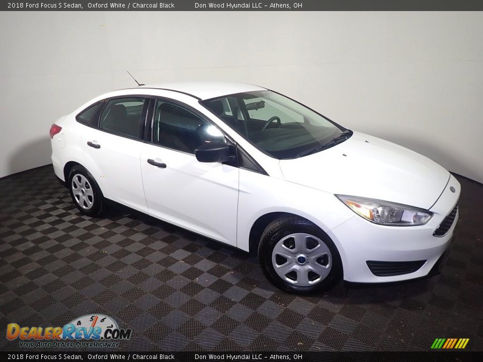 2018 Ford Focus S Sedan Oxford White / Charcoal Black Photo #3