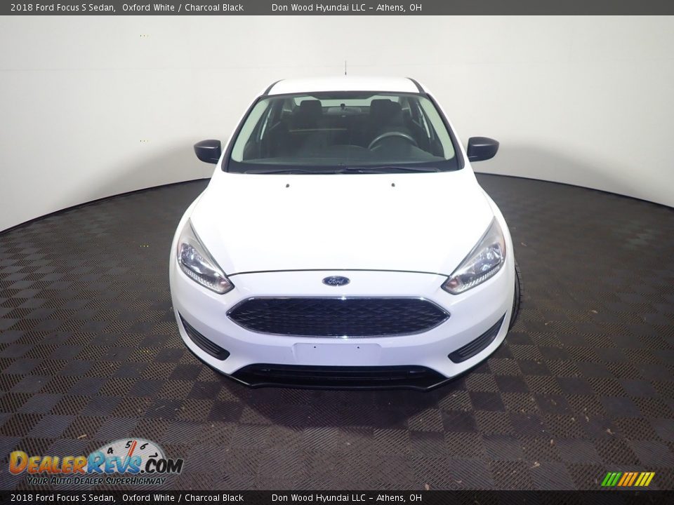 2018 Ford Focus S Sedan Oxford White / Charcoal Black Photo #5