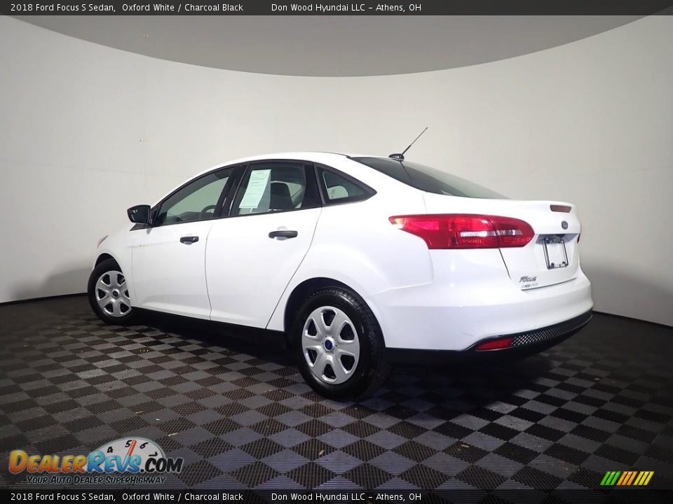 2018 Ford Focus S Sedan Oxford White / Charcoal Black Photo #11