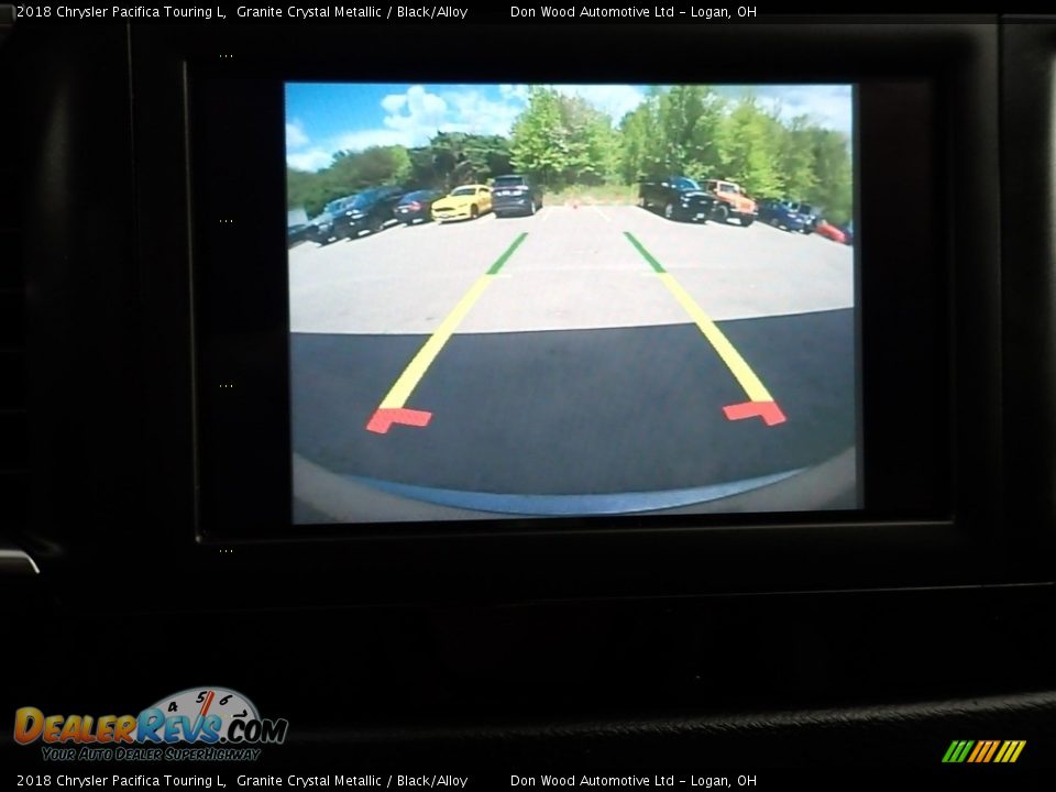 2018 Chrysler Pacifica Touring L Granite Crystal Metallic / Black/Alloy Photo #3