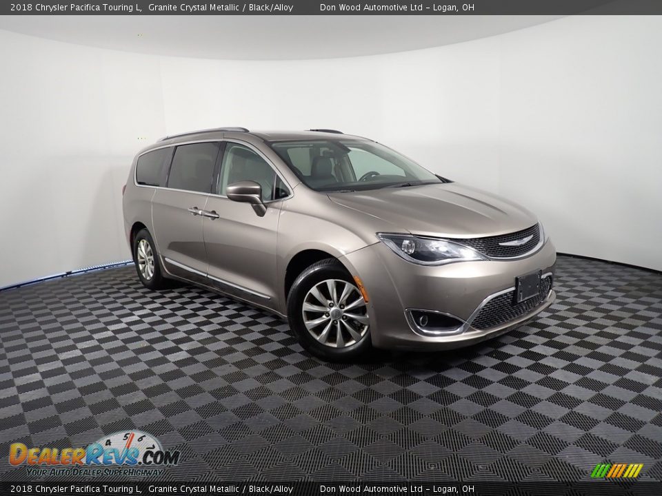 2018 Chrysler Pacifica Touring L Granite Crystal Metallic / Black/Alloy Photo #4