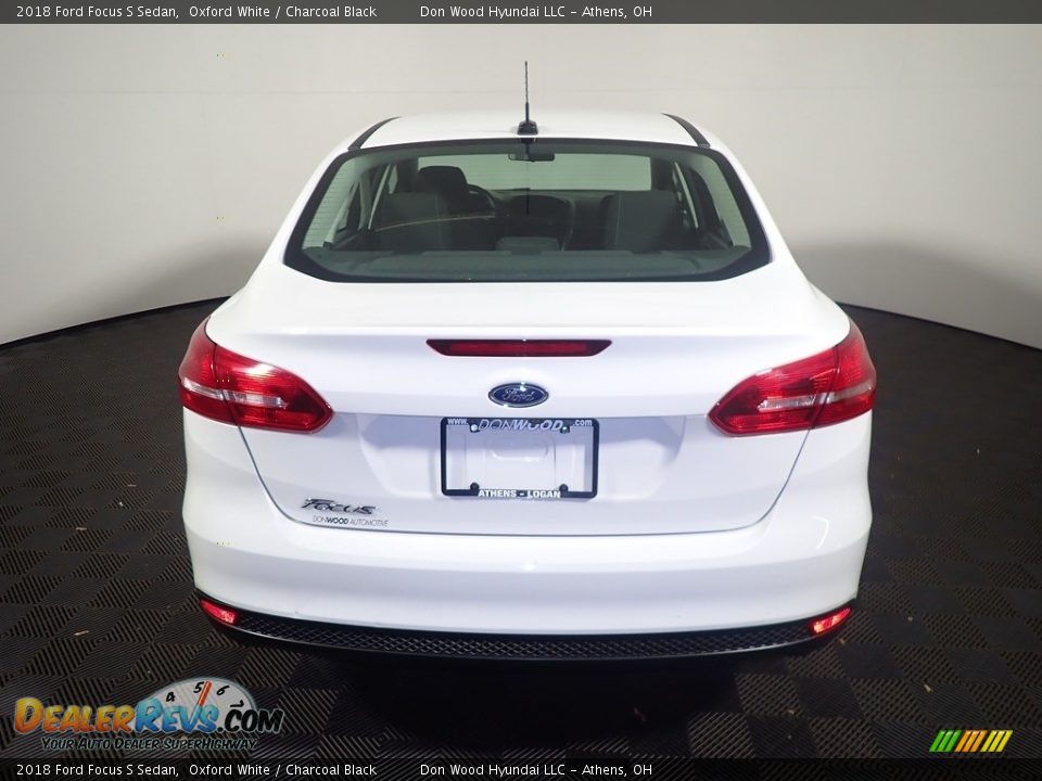 2018 Ford Focus S Sedan Oxford White / Charcoal Black Photo #13