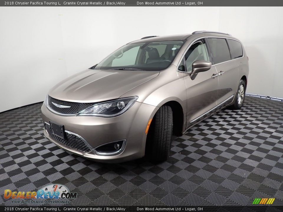 2018 Chrysler Pacifica Touring L Granite Crystal Metallic / Black/Alloy Photo #9