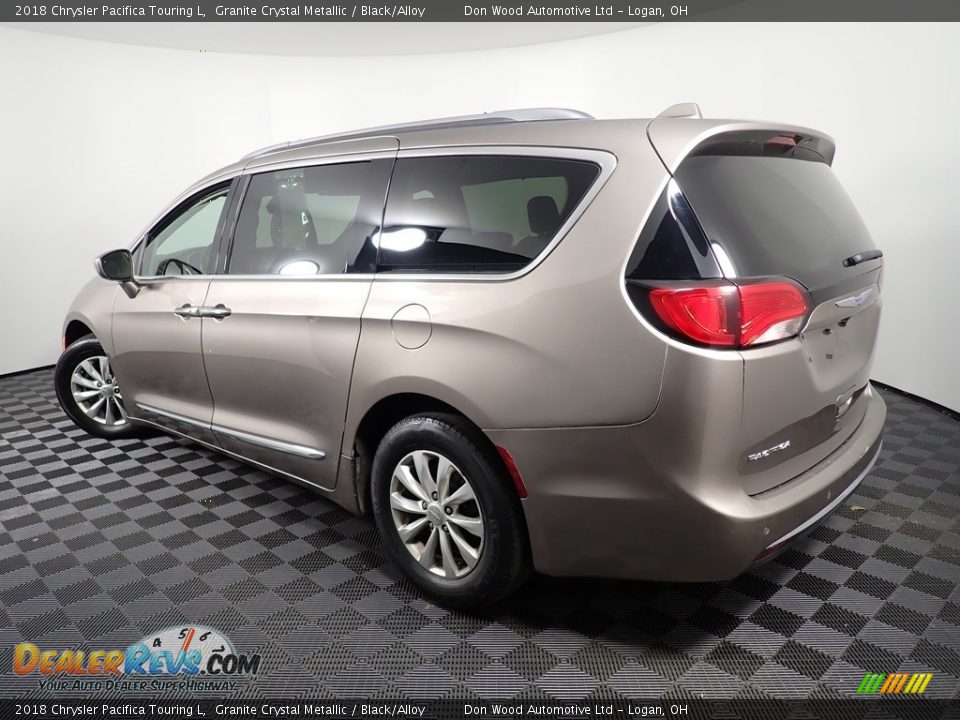 2018 Chrysler Pacifica Touring L Granite Crystal Metallic / Black/Alloy Photo #12