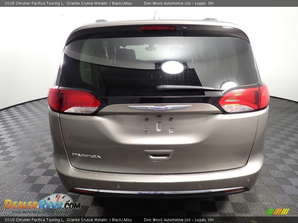 2018 Chrysler Pacifica Touring L Granite Crystal Metallic / Black/Alloy Photo #13