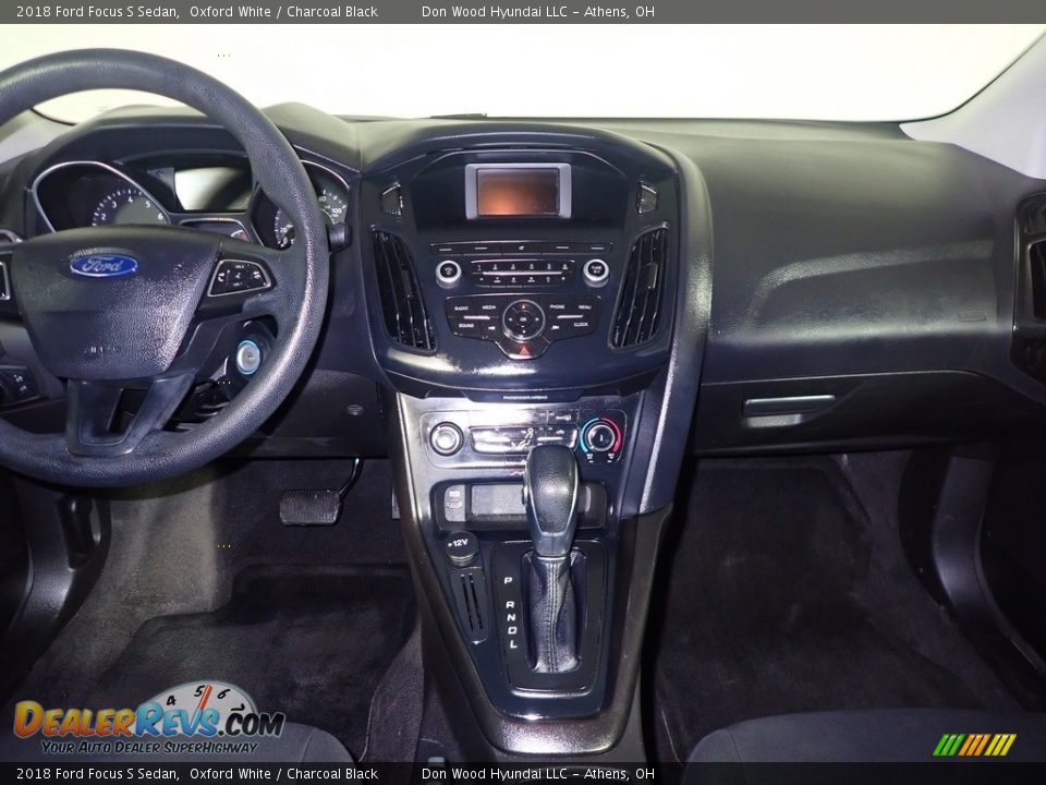 2018 Ford Focus S Sedan Oxford White / Charcoal Black Photo #25