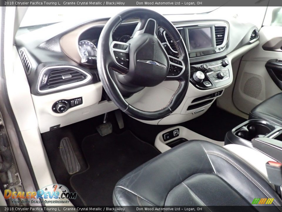 2018 Chrysler Pacifica Touring L Granite Crystal Metallic / Black/Alloy Photo #25