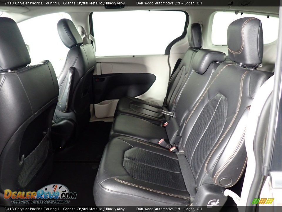 2018 Chrysler Pacifica Touring L Granite Crystal Metallic / Black/Alloy Photo #27