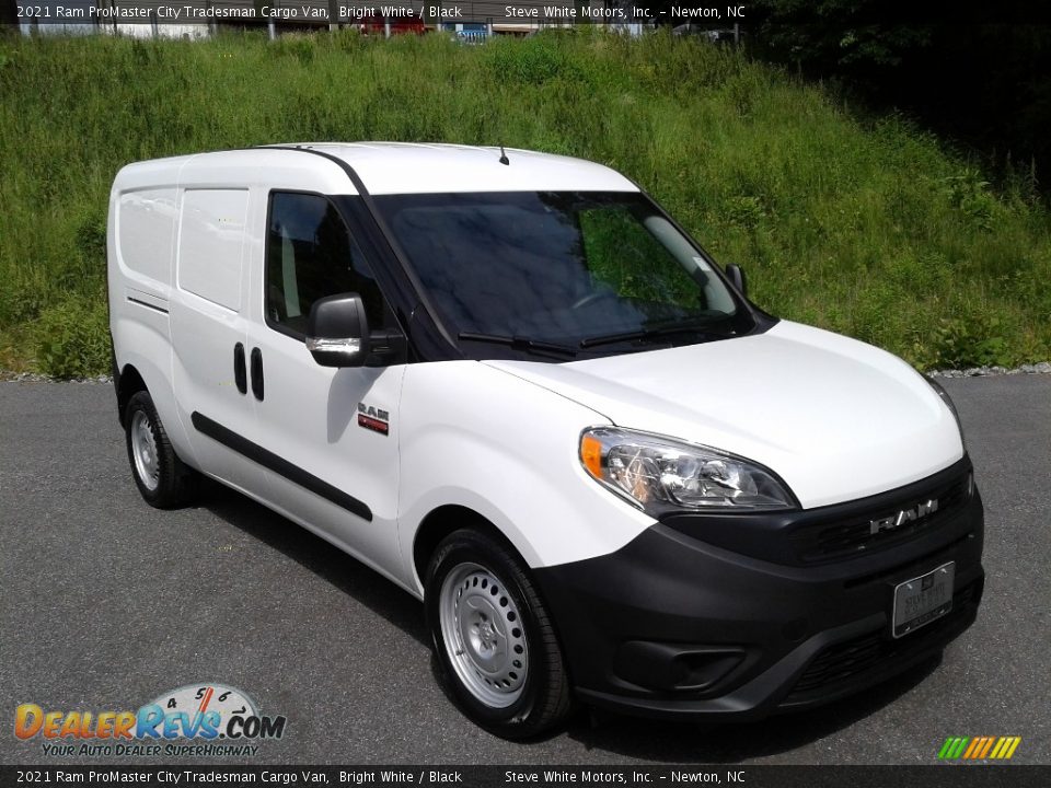 Front 3/4 View of 2021 Ram ProMaster City Tradesman Cargo Van Photo #4