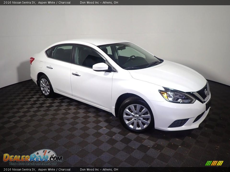 2016 Nissan Sentra SV Aspen White / Charcoal Photo #2