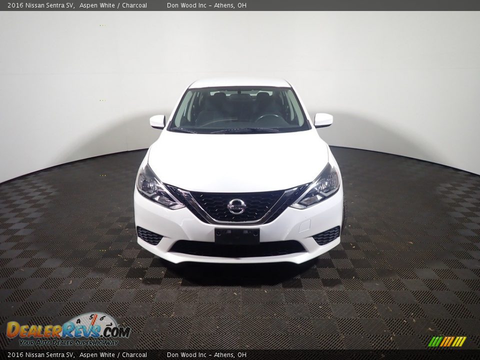 2016 Nissan Sentra SV Aspen White / Charcoal Photo #4