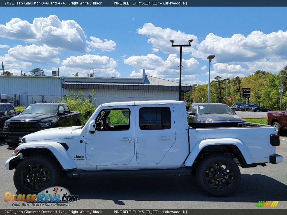 2021 Jeep Gladiator Overland 4x4 Bright White / Black Photo #4