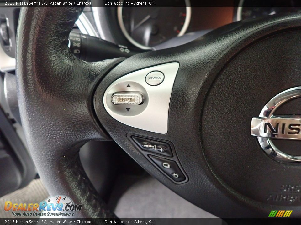 2016 Nissan Sentra SV Aspen White / Charcoal Photo #28