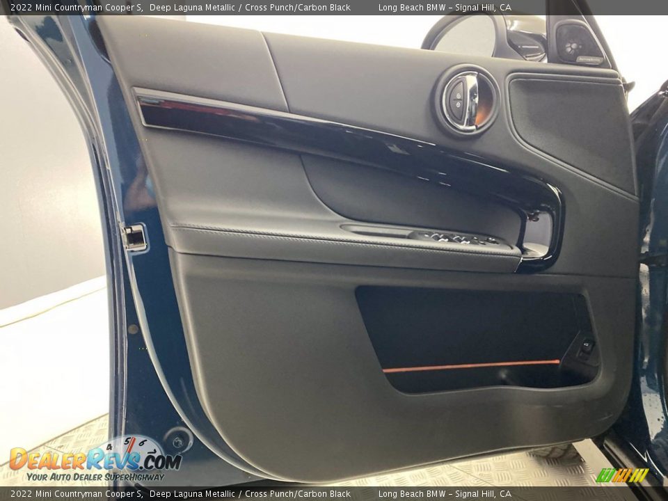 Door Panel of 2022 Mini Countryman Cooper S Photo #11