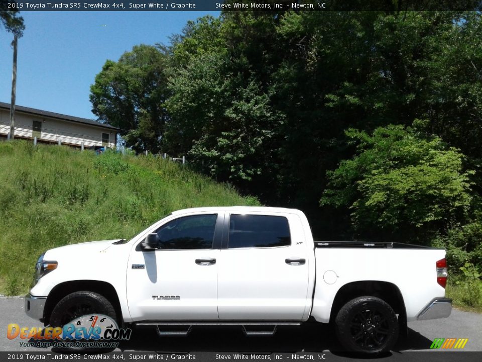 2019 Toyota Tundra SR5 CrewMax 4x4 Super White / Graphite Photo #1