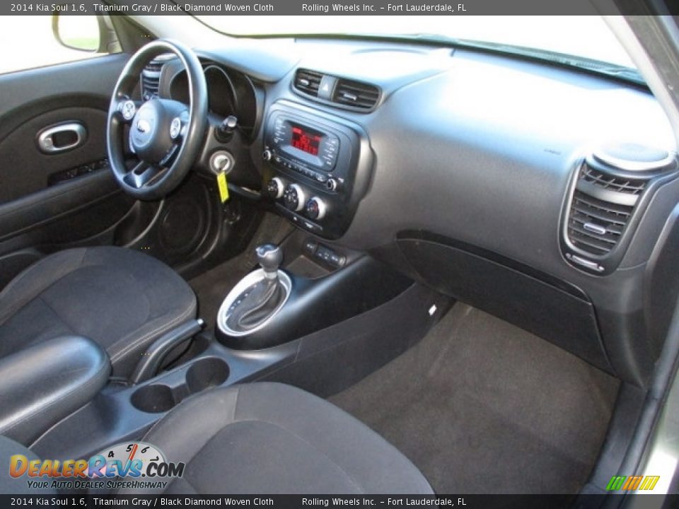 2014 Kia Soul 1.6 Titanium Gray / Black Diamond Woven Cloth Photo #30