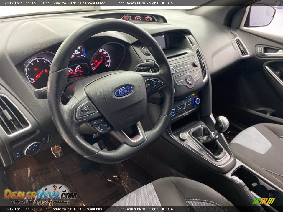 Charcoal Black Interior - 2017 Ford Focus ST Hatch Photo #16