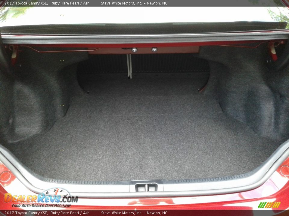 2017 Toyota Camry XSE Ruby Flare Pearl / Ash Photo #16