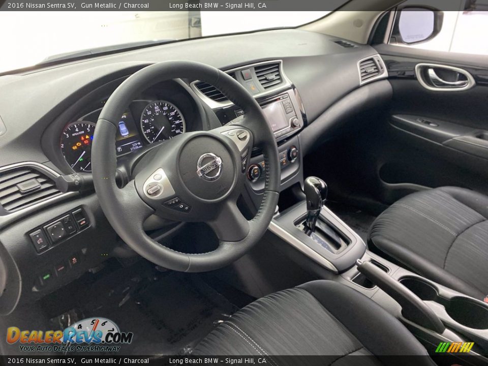 Charcoal Interior - 2016 Nissan Sentra SV Photo #16