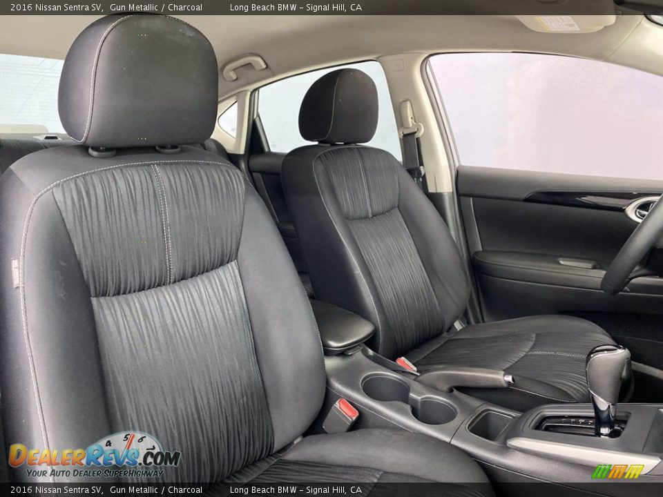 Front Seat of 2016 Nissan Sentra SV Photo #31