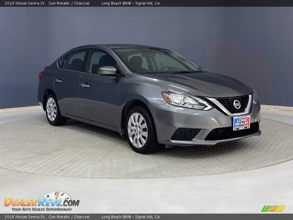 Front 3/4 View of 2016 Nissan Sentra SV Photo #36