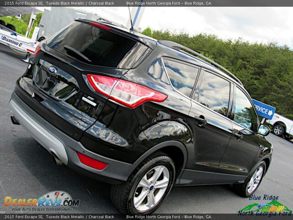 2015 Ford Escape SE Tuxedo Black Metallic / Charcoal Black Photo #27