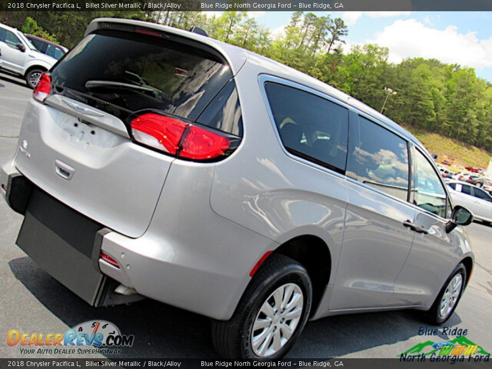 2018 Chrysler Pacifica L Billet Silver Metallic / Black/Alloy Photo #28