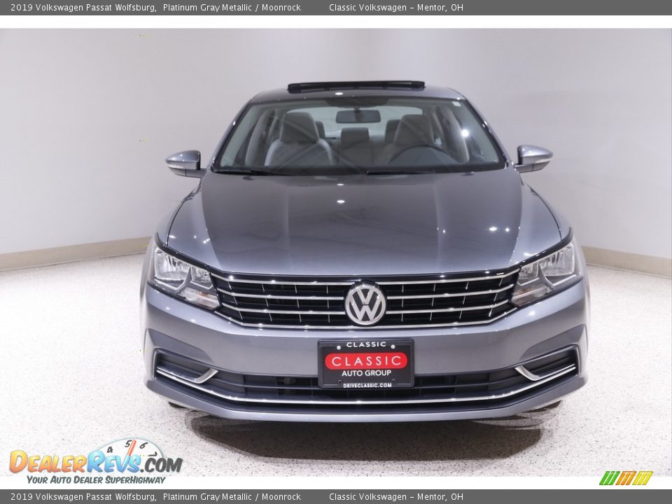 2019 Volkswagen Passat Wolfsburg Platinum Gray Metallic / Moonrock Photo #2