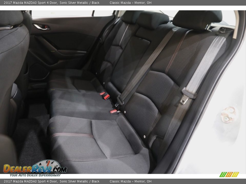 2017 Mazda MAZDA3 Sport 4 Door Sonic Silver Metallic / Black Photo #15