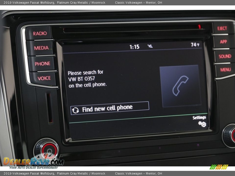 Controls of 2019 Volkswagen Passat Wolfsburg Photo #11