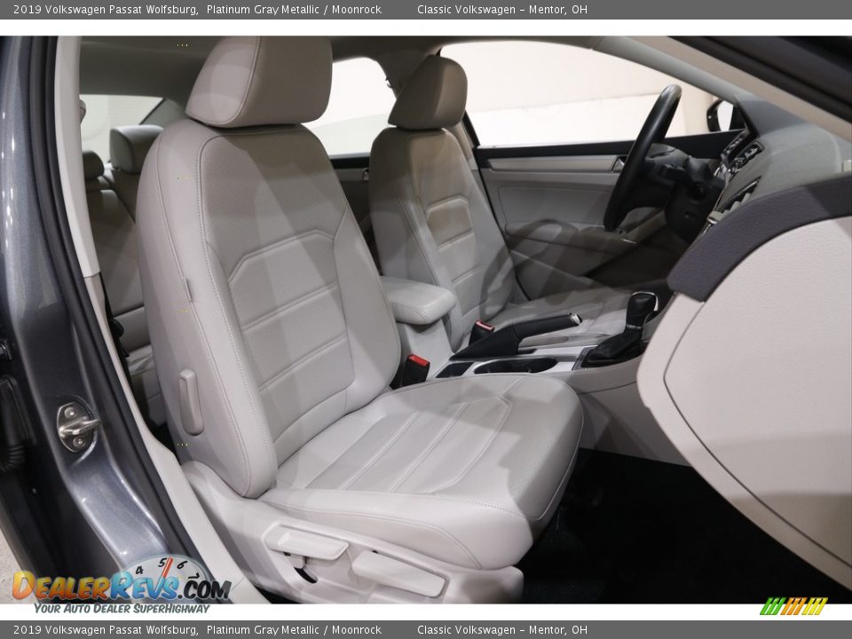 Front Seat of 2019 Volkswagen Passat Wolfsburg Photo #14
