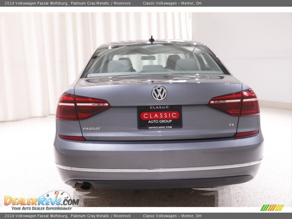 2019 Volkswagen Passat Wolfsburg Platinum Gray Metallic / Moonrock Photo #17
