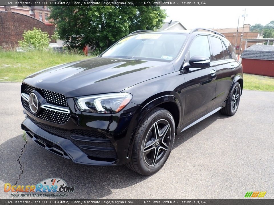 Front 3/4 View of 2020 Mercedes-Benz GLE 350 4Matic Photo #5