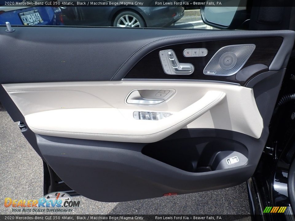 Door Panel of 2020 Mercedes-Benz GLE 350 4Matic Photo #15