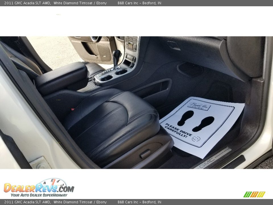 2011 GMC Acadia SLT AWD White Diamond Tintcoat / Ebony Photo #28