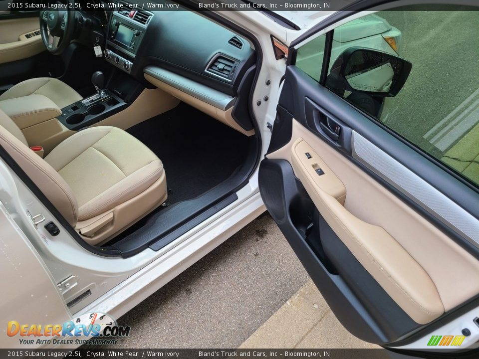 Door Panel of 2015 Subaru Legacy 2.5i Photo #36