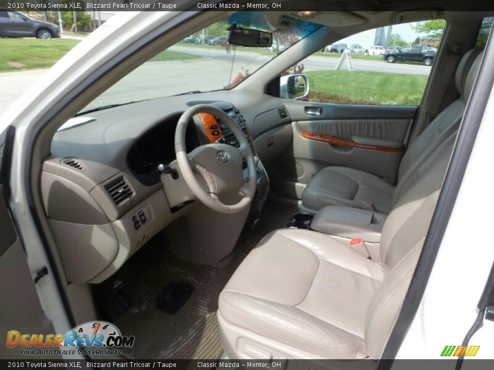 2010 Toyota Sienna XLE Blizzard Pearl Tricoat / Taupe Photo #3