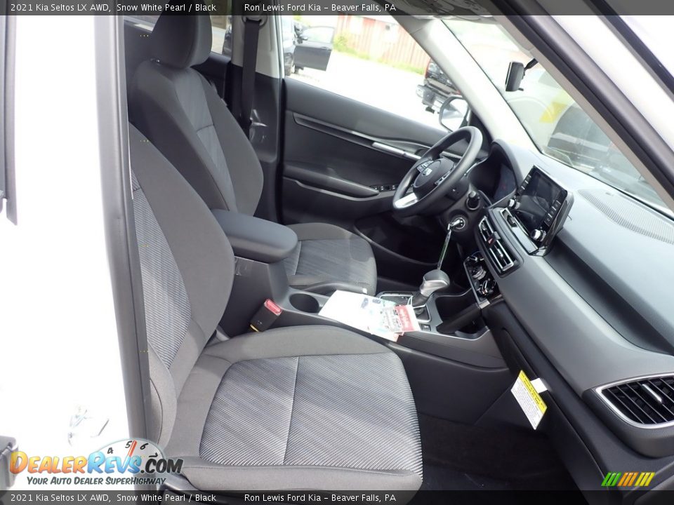 2021 Kia Seltos LX AWD Snow White Pearl / Black Photo #11
