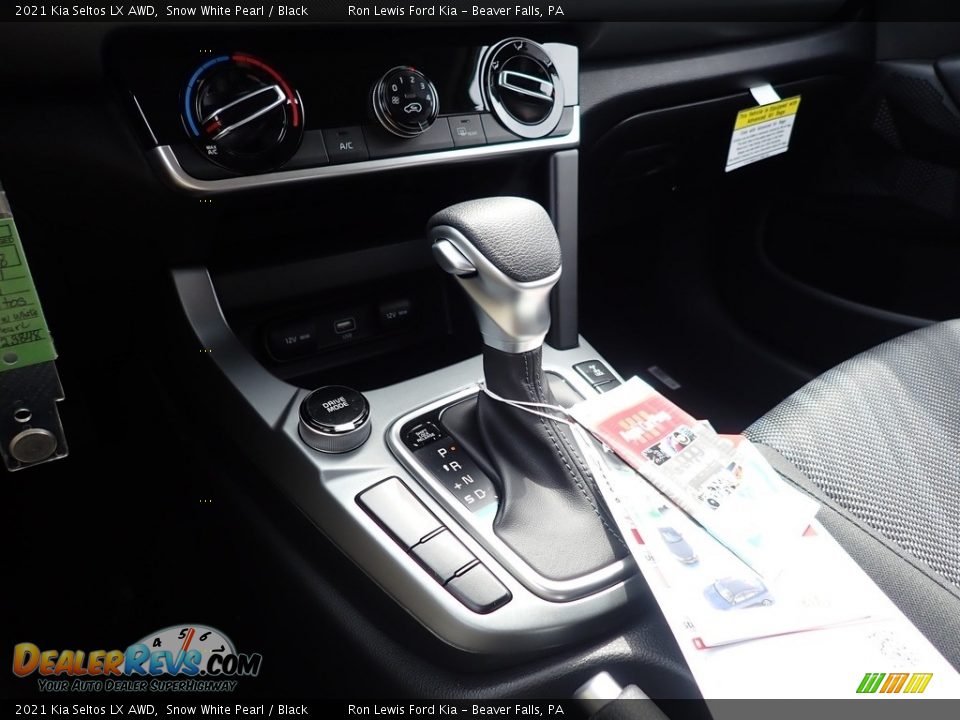 2021 Kia Seltos LX AWD Snow White Pearl / Black Photo #16