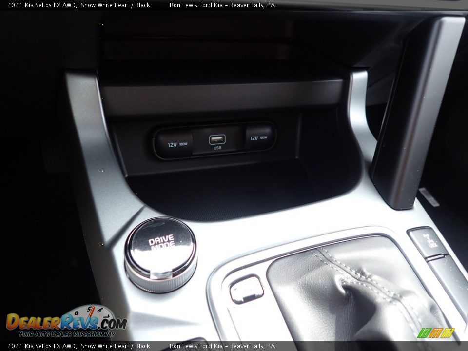 2021 Kia Seltos LX AWD Snow White Pearl / Black Photo #21